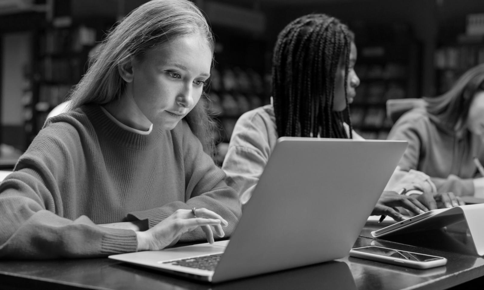 Consultation financière personnalisée avec analyse de documents budgétaires